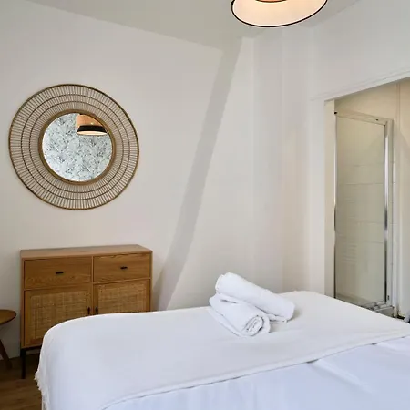 Duplex 2 Bedrooms 2 Bath * Lille