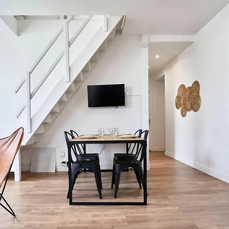 Duplex 2 Bedrooms 2 Bath