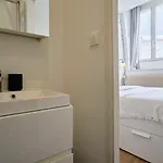 Duplex 2 Bedrooms 2 Bath Lägenhet *