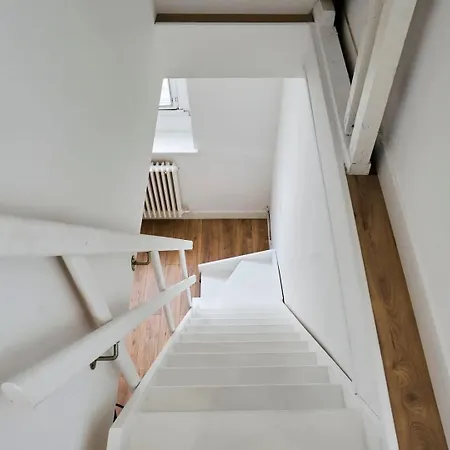 Duplex 2 Bedrooms 2 Bath