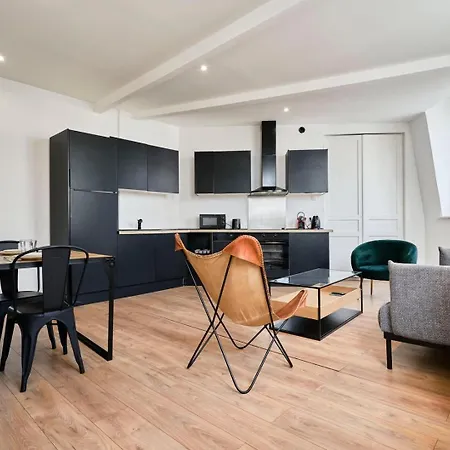 Duplex 2 Bedrooms 2 Bath *