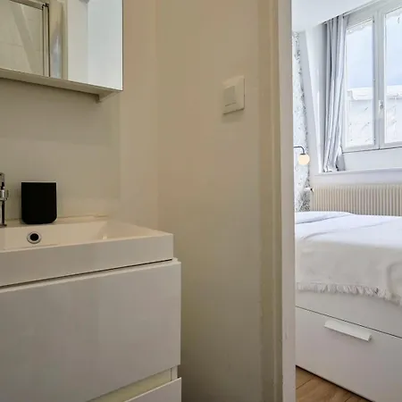 Duplex 2 Bedrooms 2 Bath Apartmán *