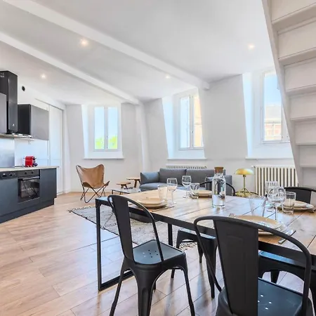 Duplex 2 Bedrooms 2 Bath Apartmán Lille