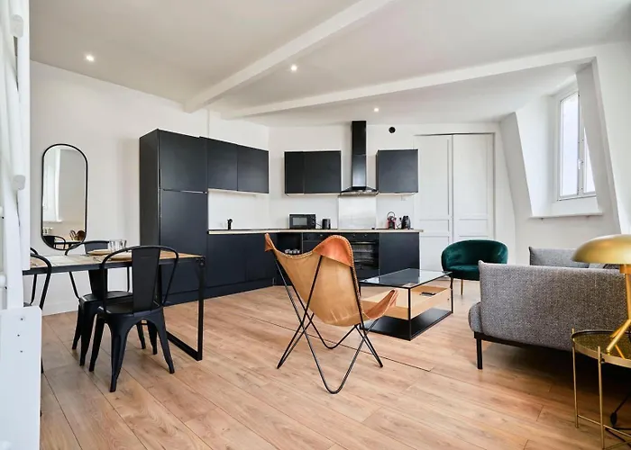 Duplex 2 Bedrooms 2 Bath *