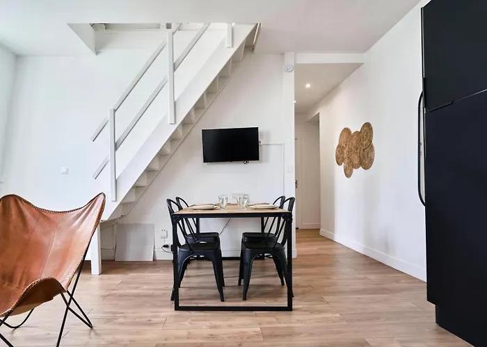 Duplex 2 Bedrooms 2 Bath